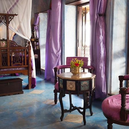 Emerson Spice Zanzibar Luaran gambar