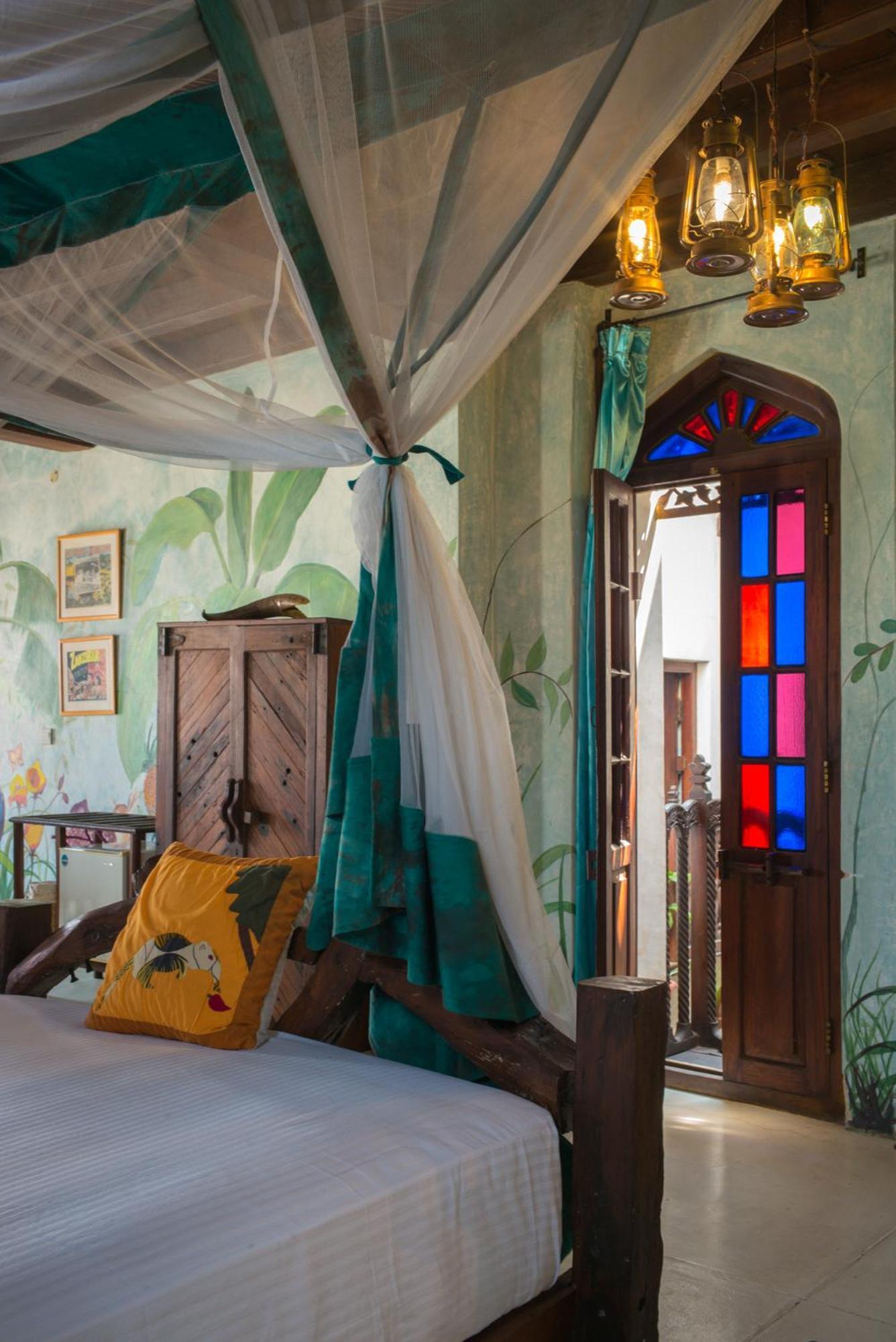 Emerson Spice Zanzibar Luaran gambar