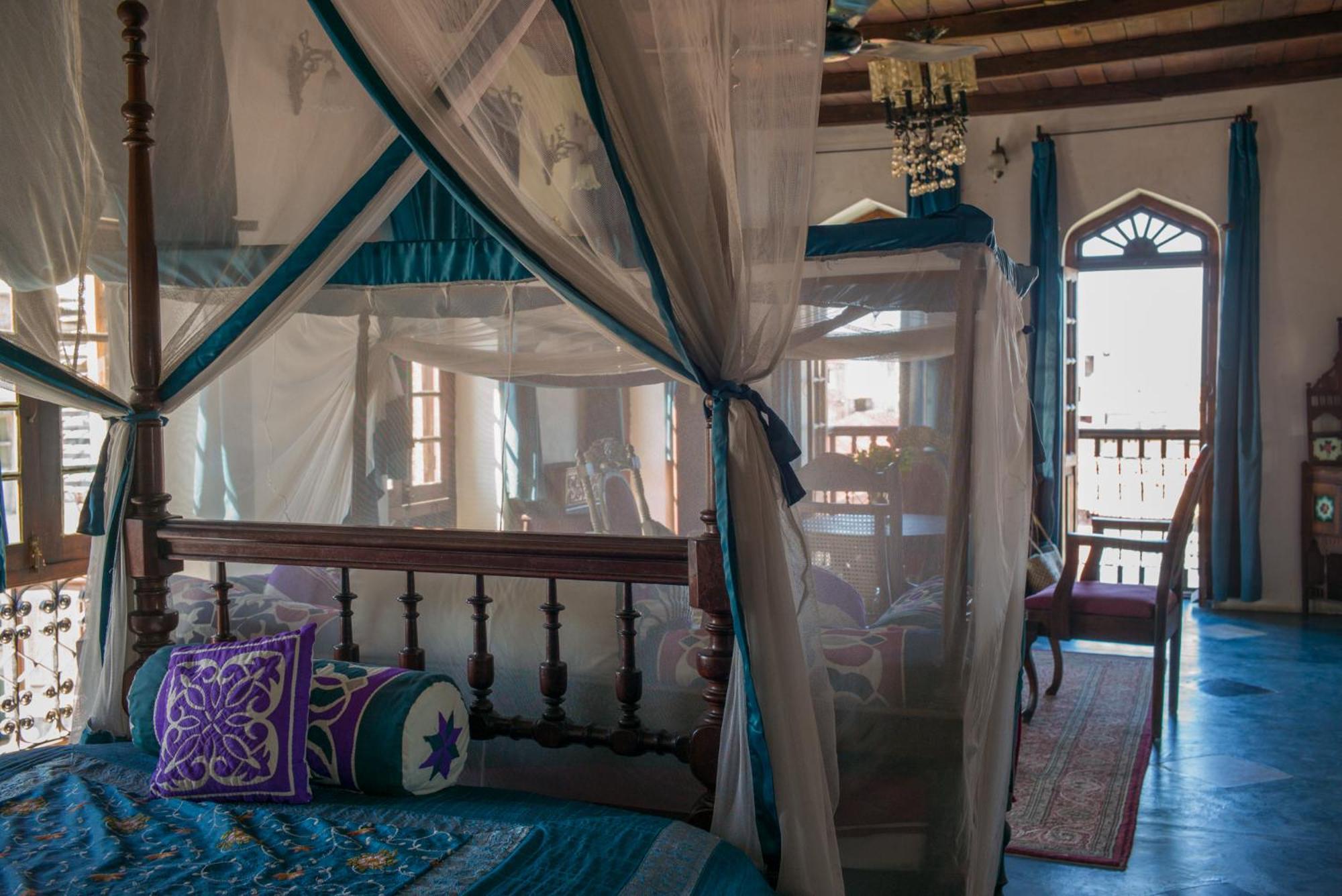 Emerson Spice Zanzibar Luaran gambar