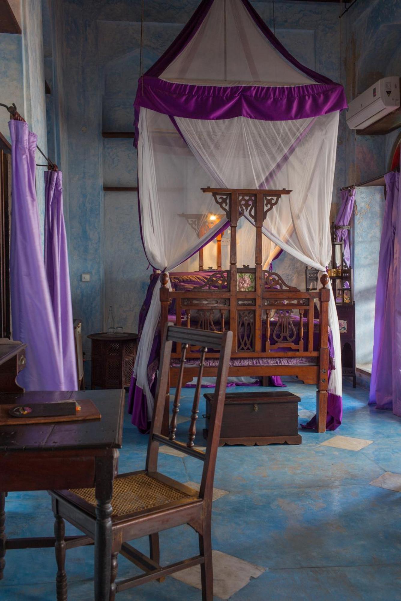 Emerson Spice Zanzibar Luaran gambar